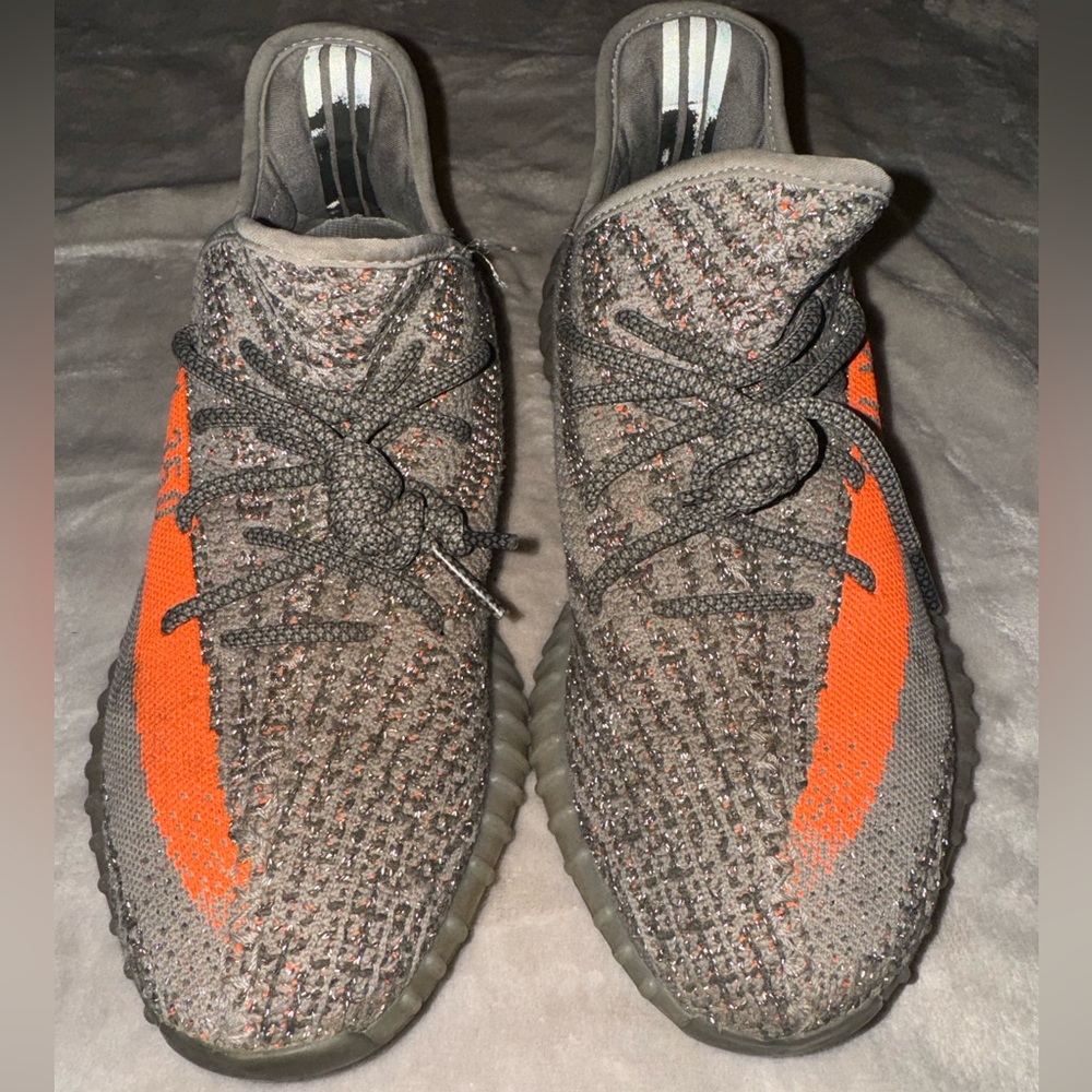 Yeezy boost 350 V2 reflection
